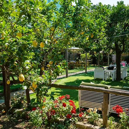 Relais Correale Rooms & Garden-Adult Only-2